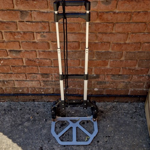 Folding aluminium wheeled hand - folding,